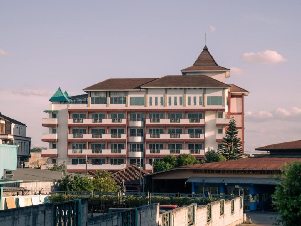 The Mansion Pakchong Hotel Mu Si Exterior foto